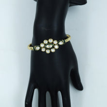 Kundan Bracelet 17572-34
