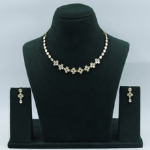 Round Neck Kundan Necklace Set 12937-31