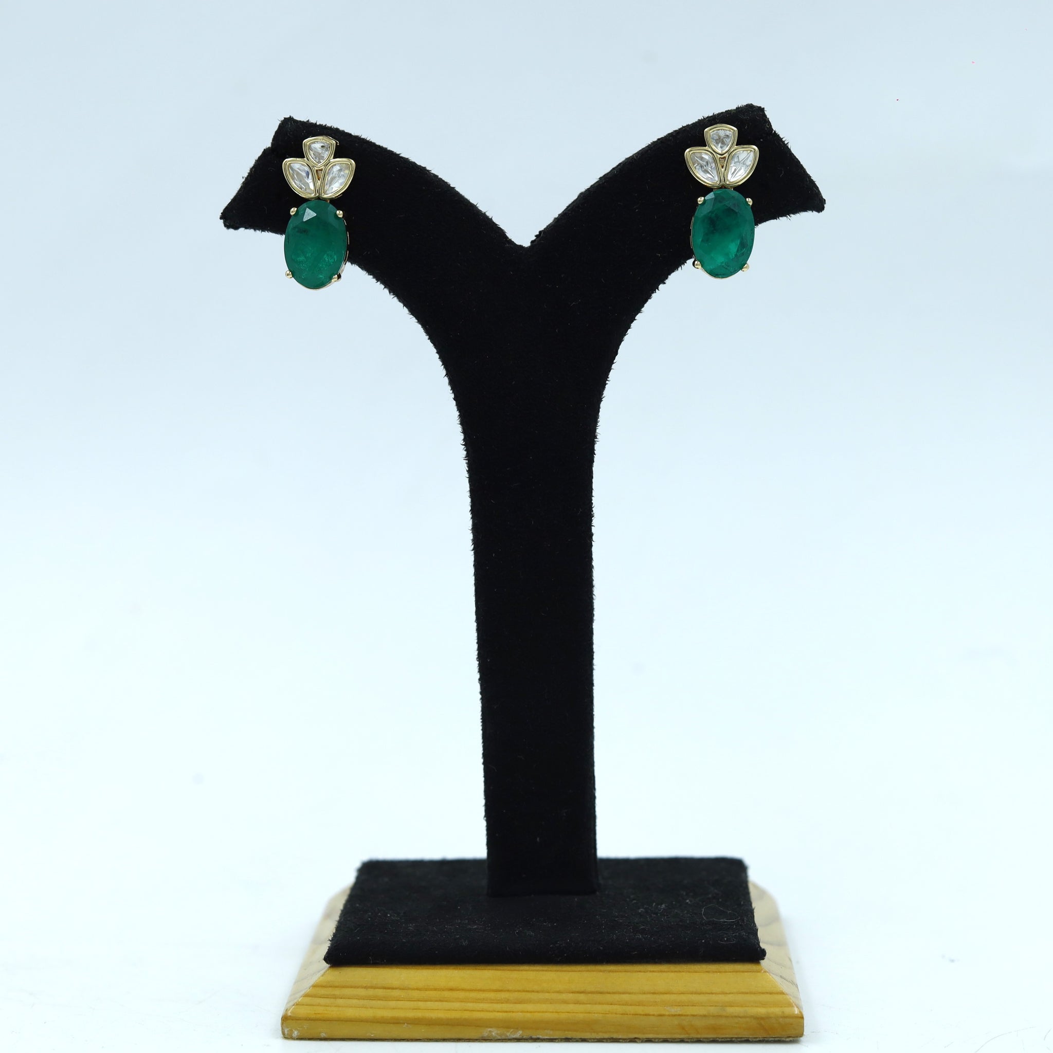 Light Kundan Pendant Set 17584-27