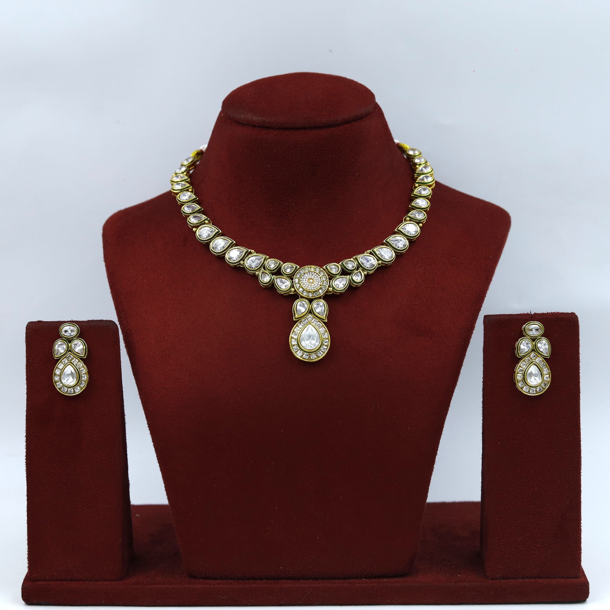 Round Neck Polki Necklace Set 17660-21