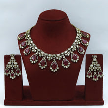 Round Neck Kundan Necklace Set 18047-69