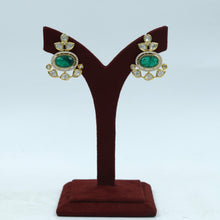 Round Neck Kundan Necklace Set 18042-69