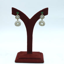 Round Neck Kundan Necklace Set 18052-69