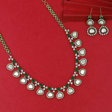 Round Neck Kundan Necklace Set 18052-69