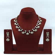 Round Neck Kundan Necklace Set 18064-69