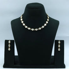 Round Neck Kundan Necklace Set 18030-69