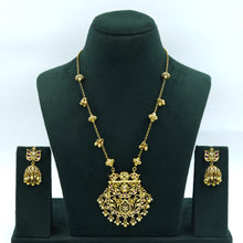 Designer Antique Pendant Set 18157-1