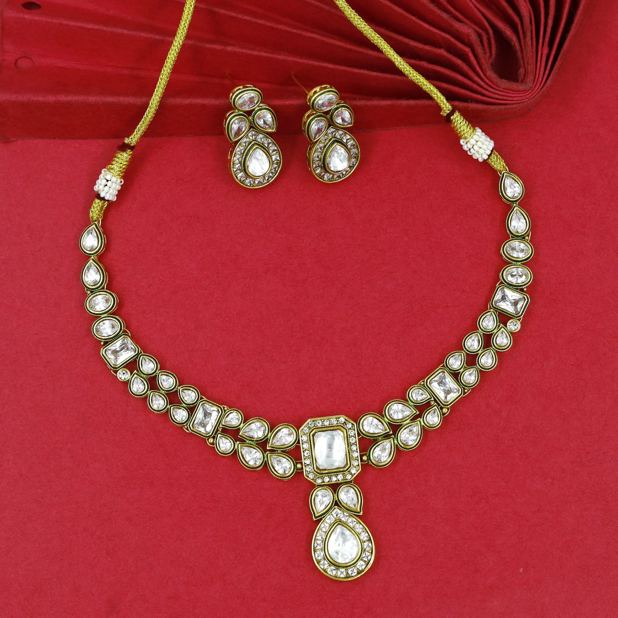 Round Neck Polki Necklace Set 14895-21