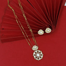 Light Kundan Pendant Set 17666-21