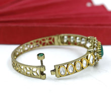Antique Gold Plated Kundan Bracelet 18190-68