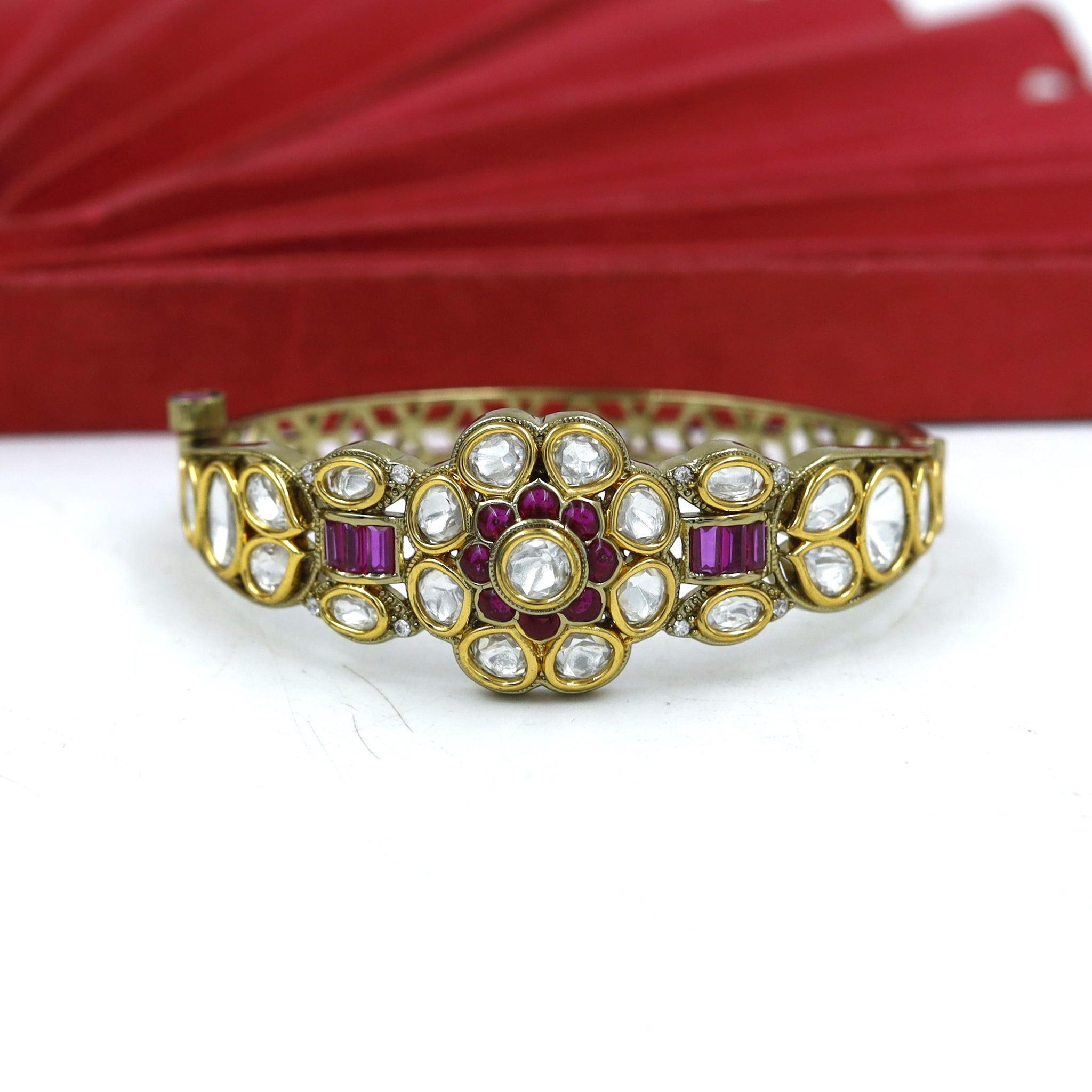 Antique Gold Plated Kundan Bracelet 18192-68