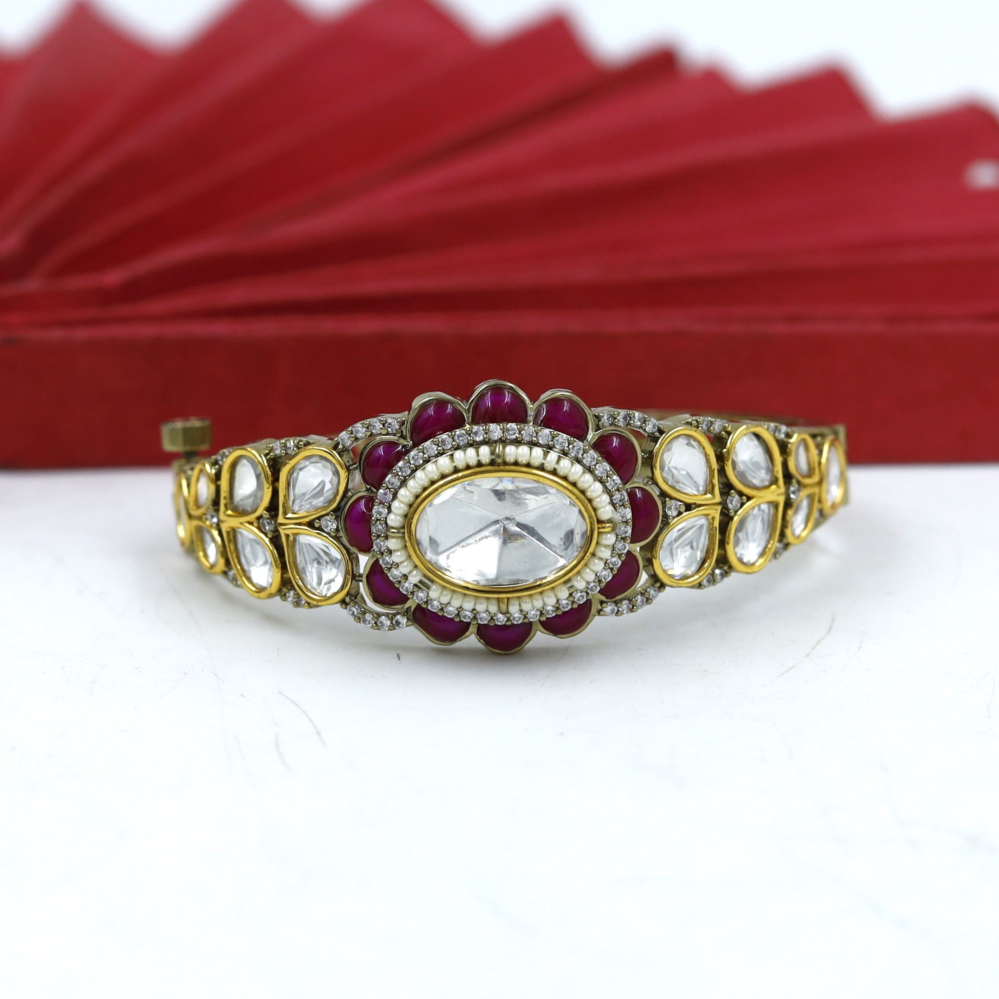 Antique Gold Plated Kundan Bracelet 18191-68