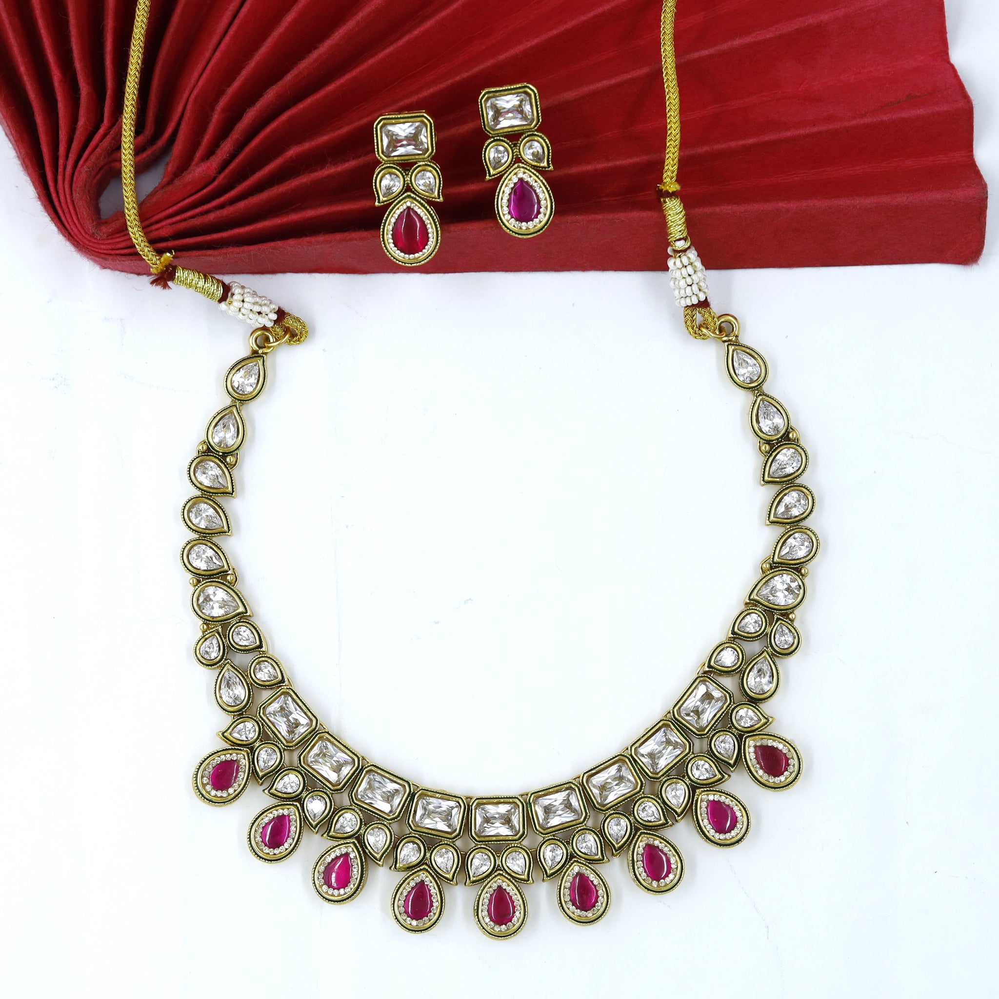 Round Neck Polki Necklace Set 17659-21