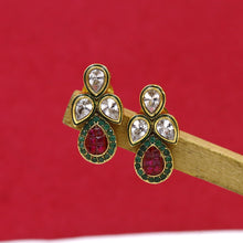 Stylish Light Weight Polki Earring 17695-21