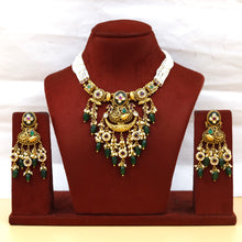 Round Neck Pearl Antique Necklace Set 18211-68