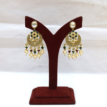 Round Neck Antique Necklace Set 18590-91