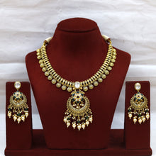 Round Neck Antique Necklace Set 18590-91