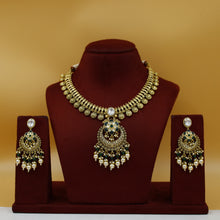 Round Neck Antique Necklace Set 18590-91