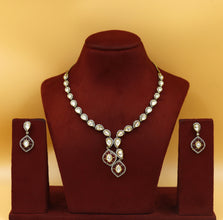 Round Neck Kundan Necklace Set 18325-28