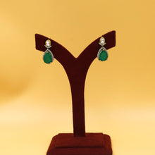 Round Neck Kundan Necklace Set 18440-28