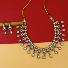 Round Neck Kundan Necklace Set 18310-28