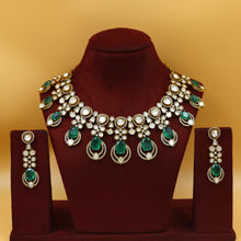 Round Neck Kundan Necklace Set 18307-28