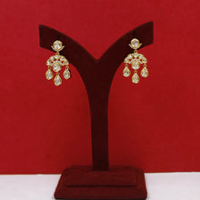 Round Neck Kundan Necklace Set 18308-28