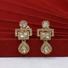 Round Neck Kundan Necklace Set 18312-28