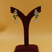 Round Neck Kundan Necklace Set 18439-28