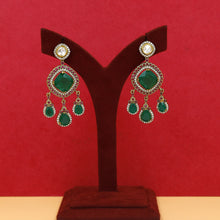 Round Neck Kundan Necklace Set 18216-68