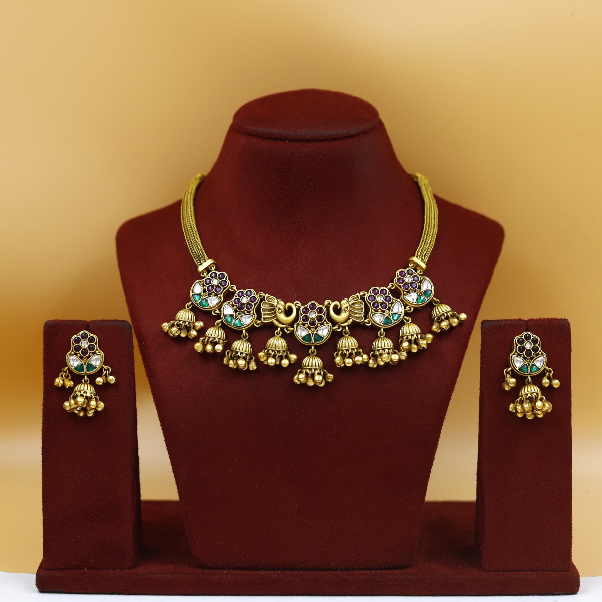 Round Neck Antique Necklace Set 18207-68