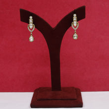 Stylish Kundan Earring 19666-1