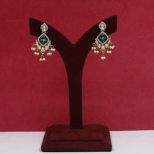 Light Earring Kundan Earring 19259-28