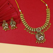 Round Neck Antique Necklace Set 18007-94