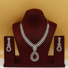 Round Neck Zircon/AD Necklace Set 18903-69