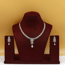 Round Neck Zircon/AD Necklace Set 18901-69