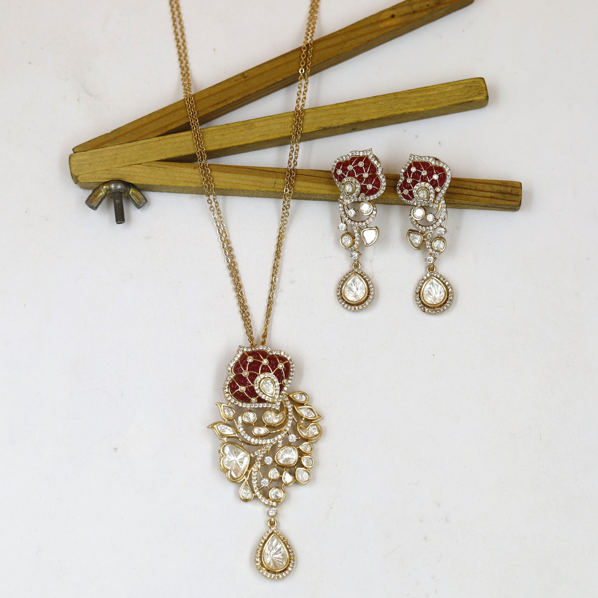 Designer Kundan Pendant Set 19019-28