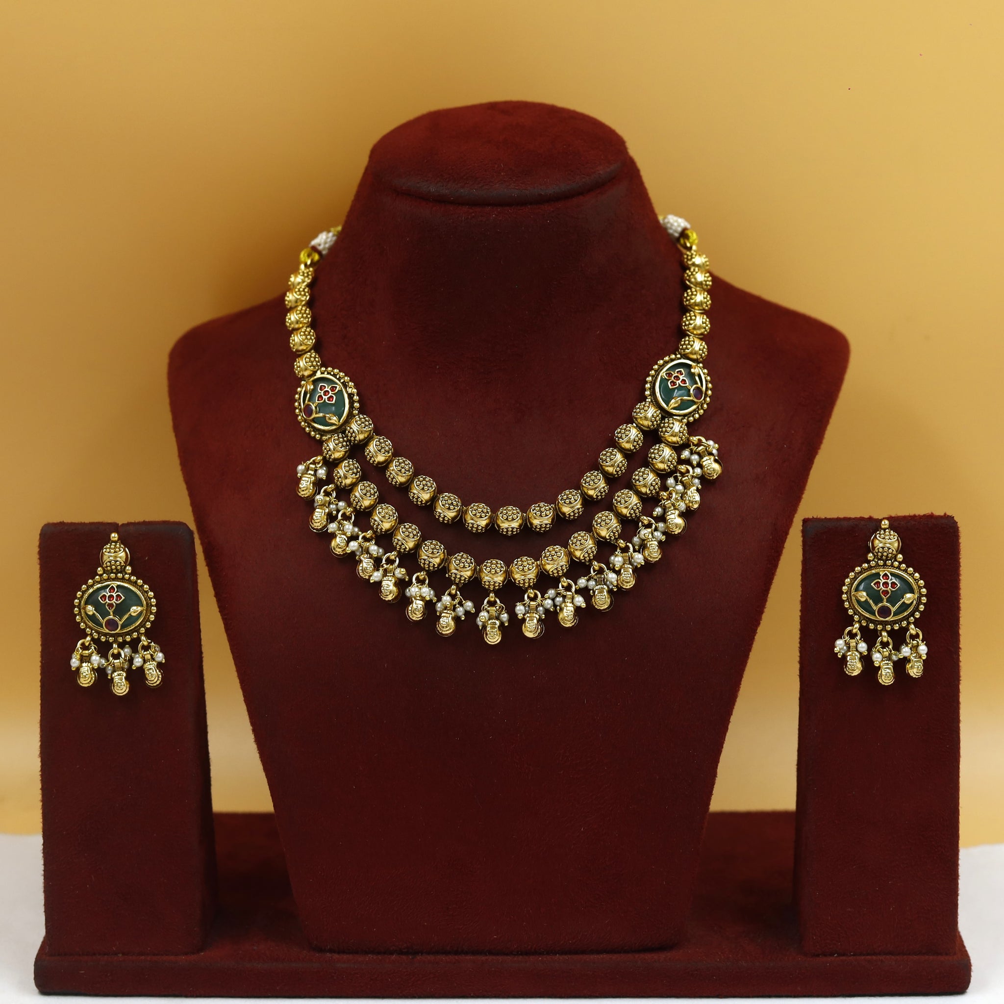 Round Neck Layered Antique Necklace Set 18993-1