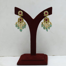 Round Neck Antique Necklace Set 18728-28