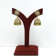 Round Neck Antique Necklace Set 18998-1