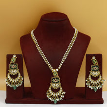 Antique Gold Plated Kundan Pendant Set 19052-21