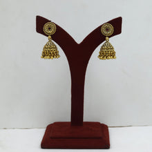 Round Neck Antique Necklace Set 18997-1