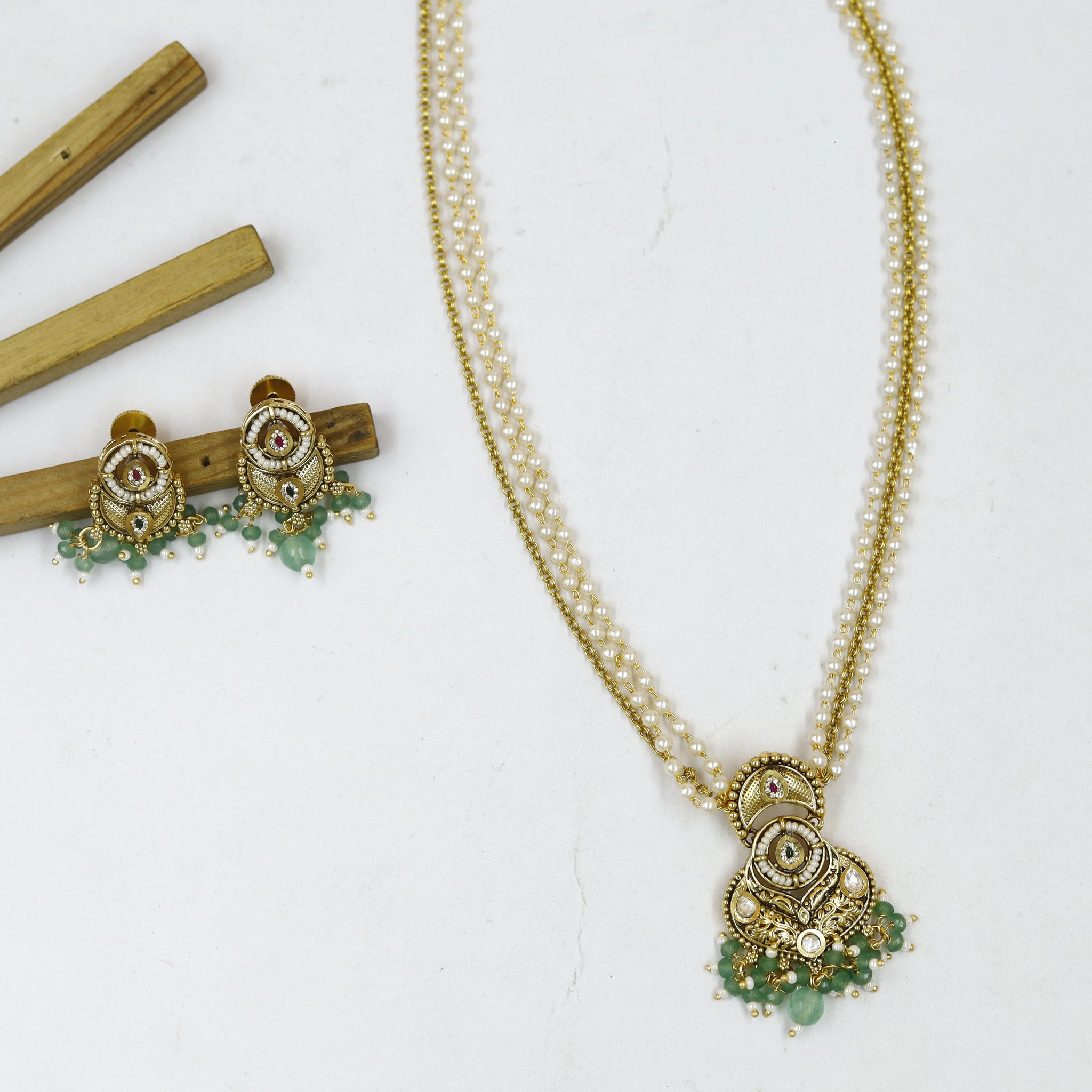 Designer Gold Look Pendant Set 18973-21