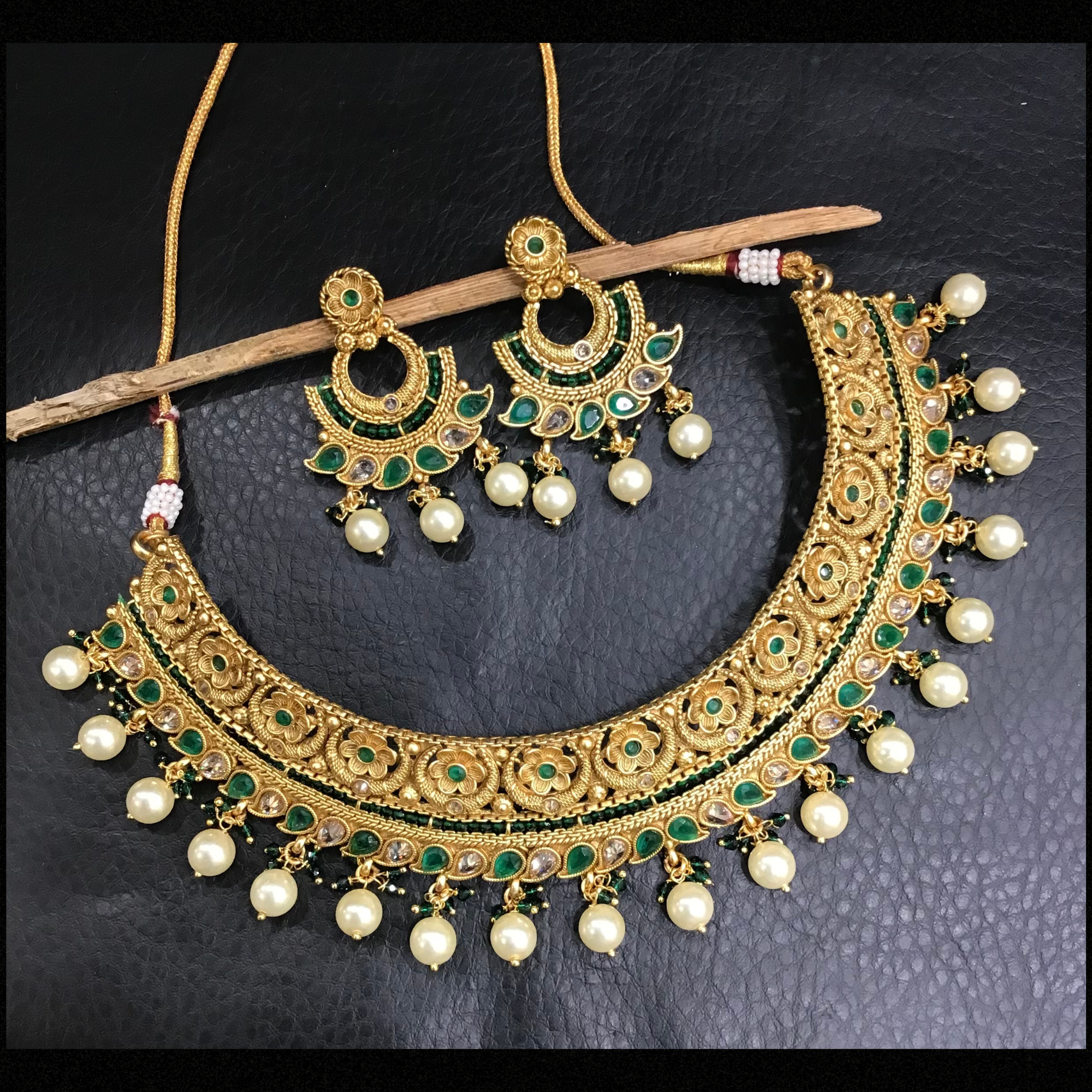 Green Gold Look Necklace Set 15629-2776 - Dazzles Jewellery