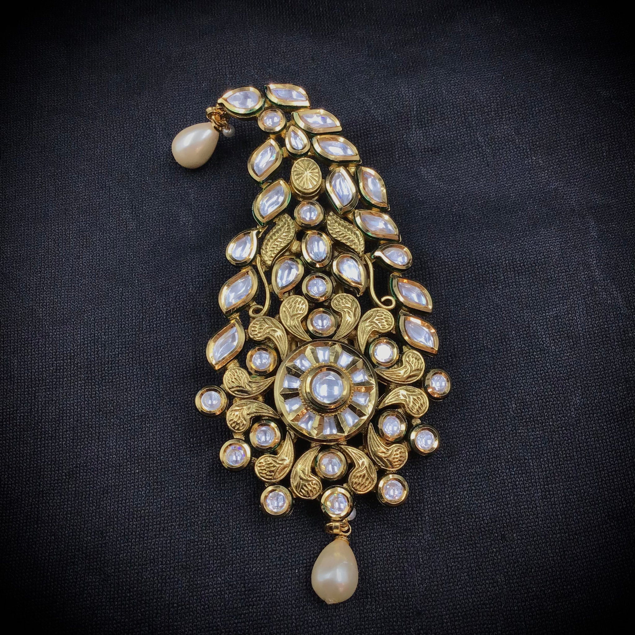 Kundan Kalgi 7132-1 - Dazzles Jewellery