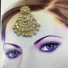 Gold Maang Tikka