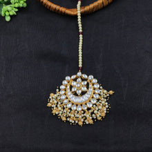 Gold Maang Tikka