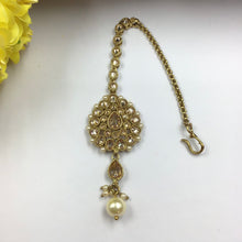 Mehandi Polish Maang Tikka 9132-100 - Dazzles Jewellery