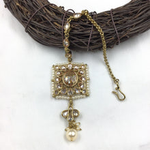 Mehandi Polish Maang Tikka 9148-100 - Dazzles Jewellery
