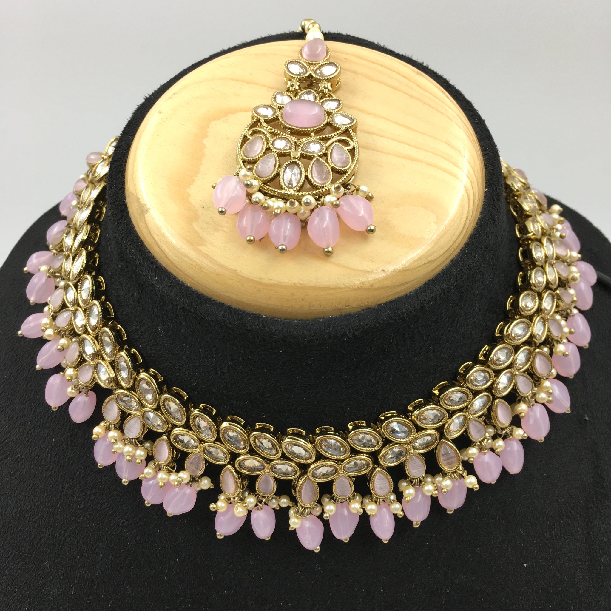 Round Neck Antique Necklace Set 4654-33 - Dazzles Jewellery